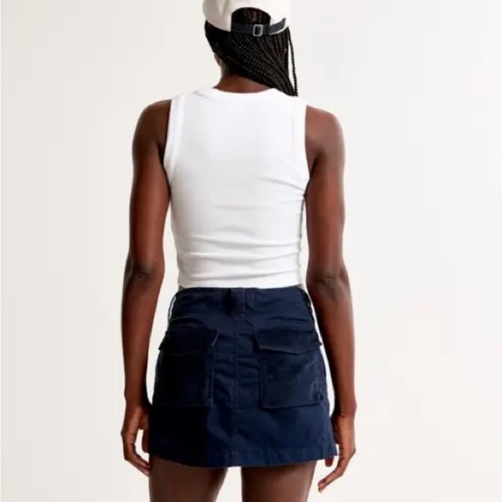 Abercrombie Cargo Low Rise Mini Skirt - Picture 2 of 7